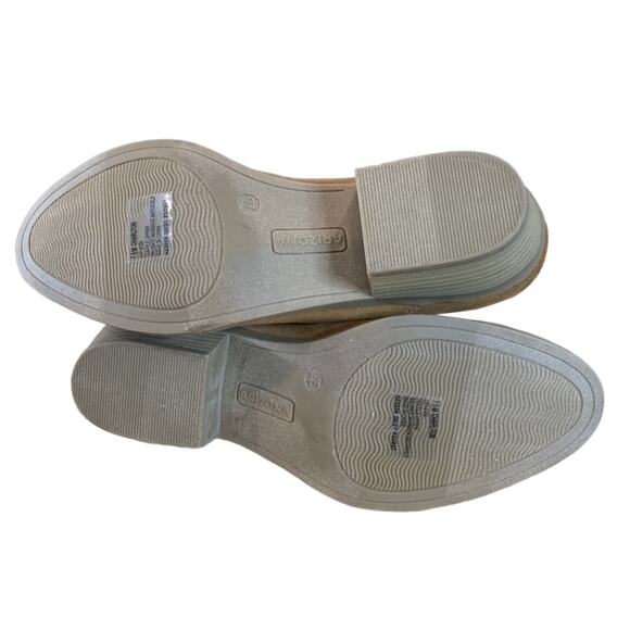 Arizona jean company Chelsea ankle boots booties 1.5 “ heels. Size 7.5 - Picture 7 of 8